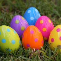 List O Mania: 5 Crazy Easter Traditions - John Derringer - 24/03/16