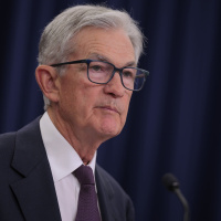 The job markets bizarre balancing act