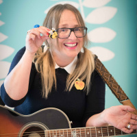 231: Cat Bateman on singing, swimming, and coping with diabetes