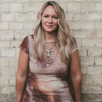 321: Life hacks for the teenage years with Nicole Howes