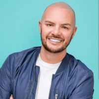 243: Gareth Howells from Hunsnet on life, love, and Kerry Katonas prawn ring 