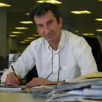 Españoleando  Con el escritor Manuel Guisande, Elena Parra y Cruz Blanco, nuestra tertulia.