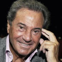 Españoleando  Entrevista al Asturiano más Galán Chatinas - Hablando de Perros guia - Mamás españolas en Mex- - Europa- Efemérides y la Ter