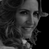 Españoleando Con la Actriz española Begoña Isbert Programa especial brutal atentado en Paris Tel directo 5541691270