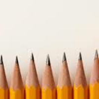 ¿Cuáles son los beneficios de fomentar el liderazgo educativo en los estudiantes?