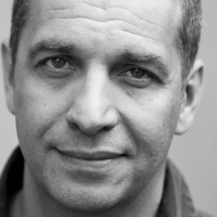 Peder Bjurman skapar nya världar på teatern