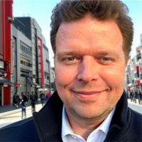 Controllers Classified: Host Erik Zhou welcomes Eric Van Cleve, Controller at NexHealth.