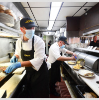 California Adopts New Workplace Rules for Vaccinated Employees