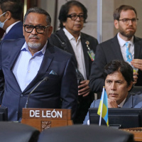 Los Angeles Councilmembers Resist Calls for Resignation