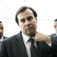 A solução para a crise precisa ser construída no Congresso Nacional