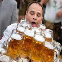 Qué Bonito: Rompe récord mundial de repartir cerveza