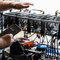 Minar criptomonedas como salvavidas dentro del caos de la economía en Venezuela