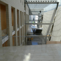 חמישה בניינים | סיור עם ברכה חיוטין בהיכל המשפט, חיפה