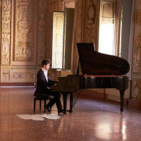 Inspiring Young Pianist has music in his DNA