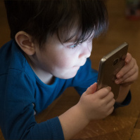 Para um encontro tranquilo, deixe os aparelhos eletrônicos fora da mesa