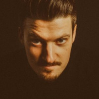 Koen Lohmann – Wie bij wil dragen, moet afwijken