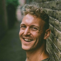 Jonathan Bouter – Achtervolgd door geluk op jouw pad