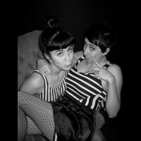 Episode 192 - Caitlin, Stephanie, Wayne, Rum, Sweatshop gallery, and cocktails. What could go wrong?