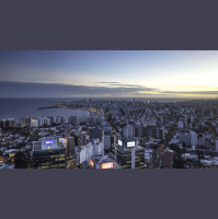 Montevideo, el encanto de cruzar “el charco”