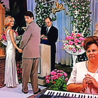 MP S03.E08: Love Reeks