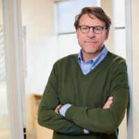 From Saturday Morning Cartoons to Smosh: Building World-Class Media Brands -- Barry Blumberg (CCO, Mammoth Media)