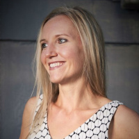 Exploring the Sunny and Dark Sides of Media -- Dr. Jessica Taylor Piotrowski (Director, Center for Research on Children, Adolescents, and the Media)