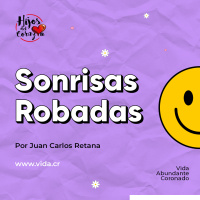 Sonrisas robadas / Juan Carlos Retena