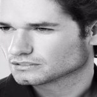 Entre micros con... Antonio Zabalburu