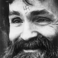 Charles Manson: vuelve la bestia