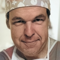 Uwe Spetzger: Hirnchirurgie ist ein martiales Geschehen