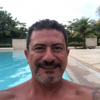 Tom Veiga ajudou o brasileiro a enfrentar o dia a dia através dos comentários do Louro José