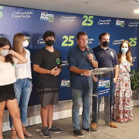 Os novos prefeitos simbolizam xô 2020 e seja bem-vindo 2021