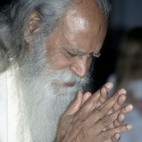 World Peace Prayers led by Swami Satchidananda