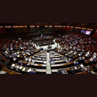 La politica, tra manovra e regionali