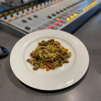 The GV’S Great Underwear Debate!!! And Iron Chef Thursday - Stir Fry