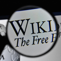 Digital Markets Act - Mitten im Handelskrieg: Hohe EU-Strafen gegen Apple und Meta