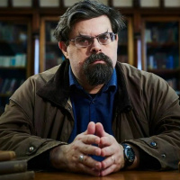 The Bizzles Top Shelf: How ADRIAN TCHAIKOVSKY (Children Of Time) became a Scifi Rockstar Part One