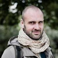 Ed Stafford joins Sue on Track Record