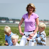 Track Record with @Suedougan, talking to @microscooters