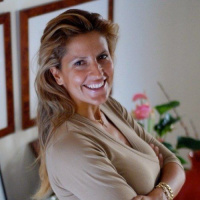 Paola Diana, joins Sue to talk about her career and musical influences.