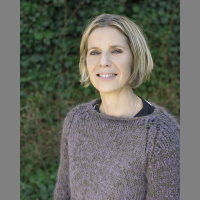 099 ~ Darcey Steinke, Author, on Lifting the Veil of Shame on Menopause