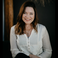 060 - Beth Massa - Sustainable Packaging Entrepreneur on saving the oceans, living  working abroad and making change from the top down