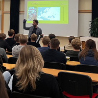 Från klassrummet till fältet: Blankspots skolprojekt och aktuella gräv