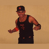 Zumba - How Zumba Instructor Rich Martinez Lost 75 Pounds