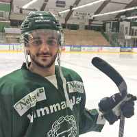 هوكي الجليد.. الاحلام والعمل الجاد