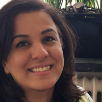 المواظبة على العمل الإعلامي.. وعالم البنوك 