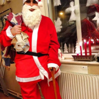 بابا نويل يُحيّيكم عبر برنامج Talkshow بالعربي 