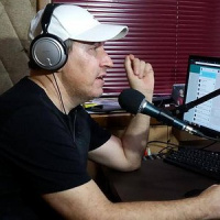 Sobrevivente da tragédia da Chapecoense, Rafael Henzel fala sobre volta ao trabalho