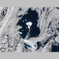 The last days of a giant iceberg