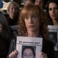 SVU: Kathy Griffin tries to kiss Benson